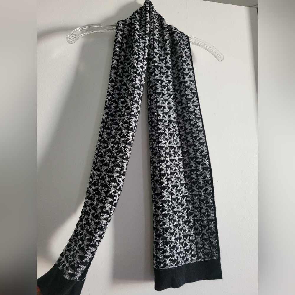 Michael Kors Scarf